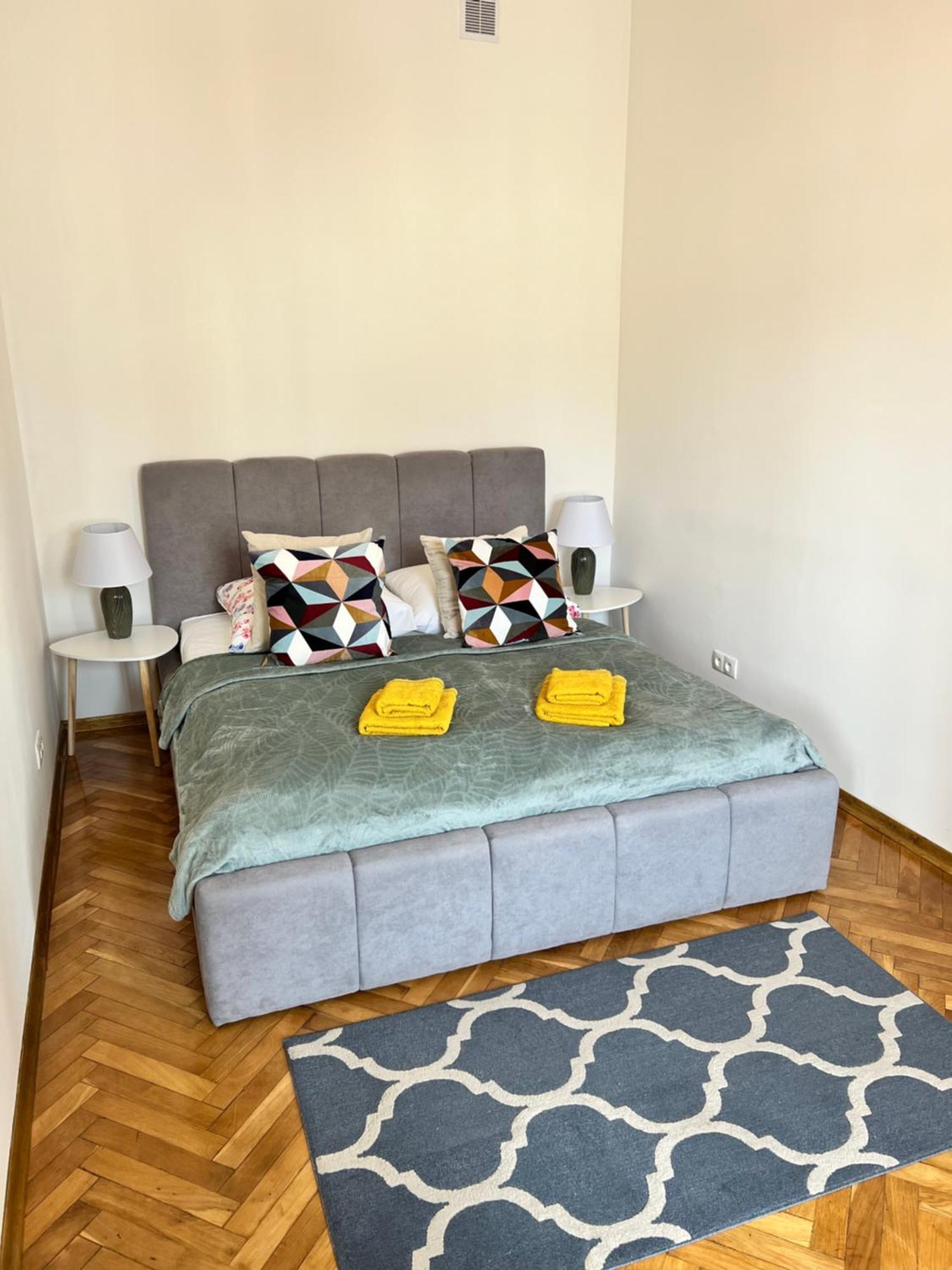 Apartamenty Centrum Warschau Buitenkant foto