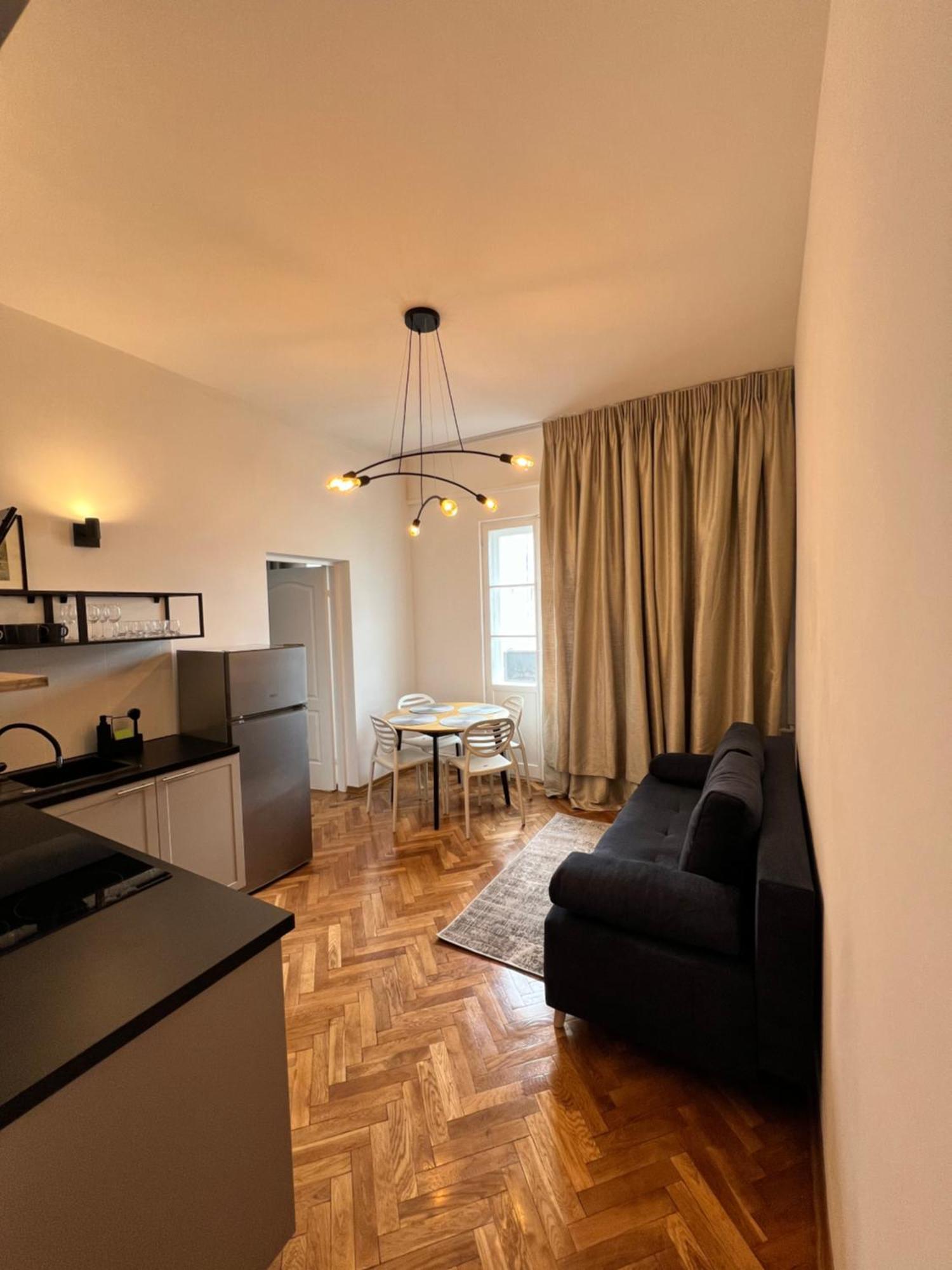 Apartamenty Centrum Warschau Buitenkant foto
